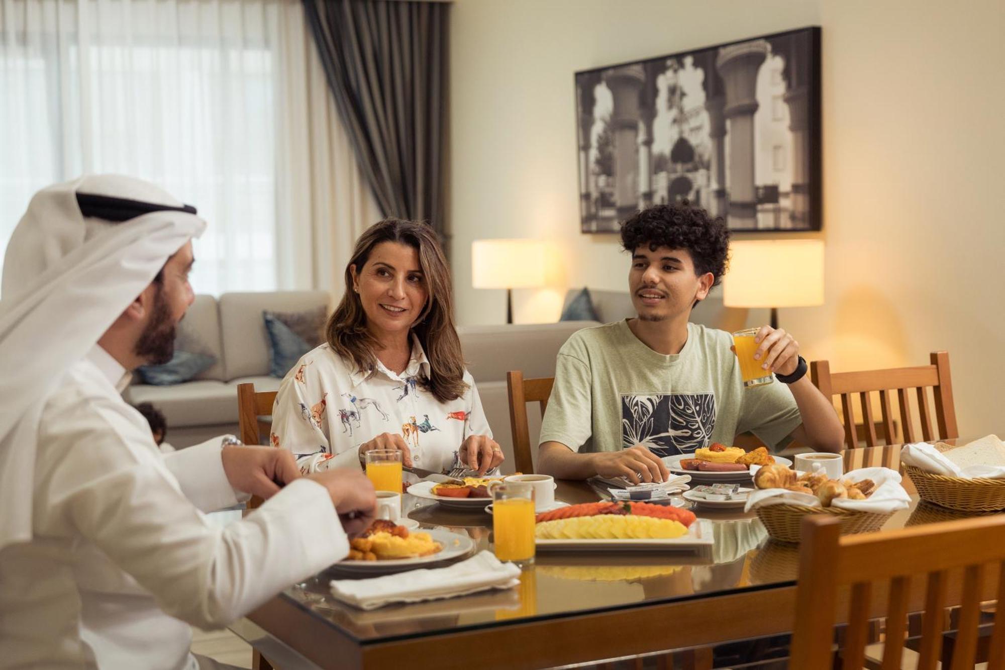 Golden Sands Suites Dubai Eksteriør bilde